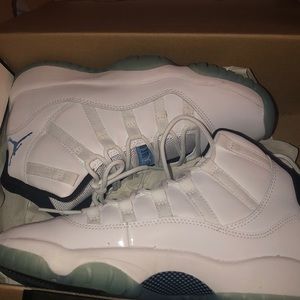 Air Jordan 11 RETRO BG white /legend blue-black